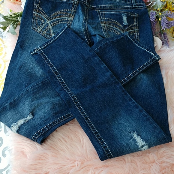HOST PICK Mudd Distressed Jeans - Picture 5 of 8